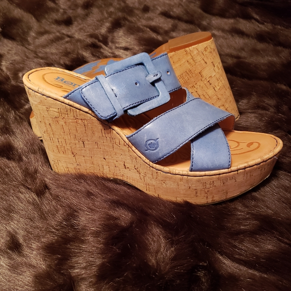 🦋Born Wedge Sandals🦋